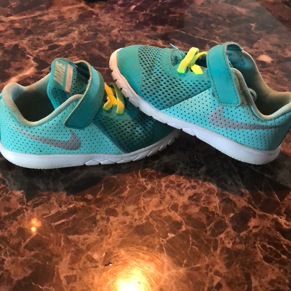 Sea foam green Nike girl shoes